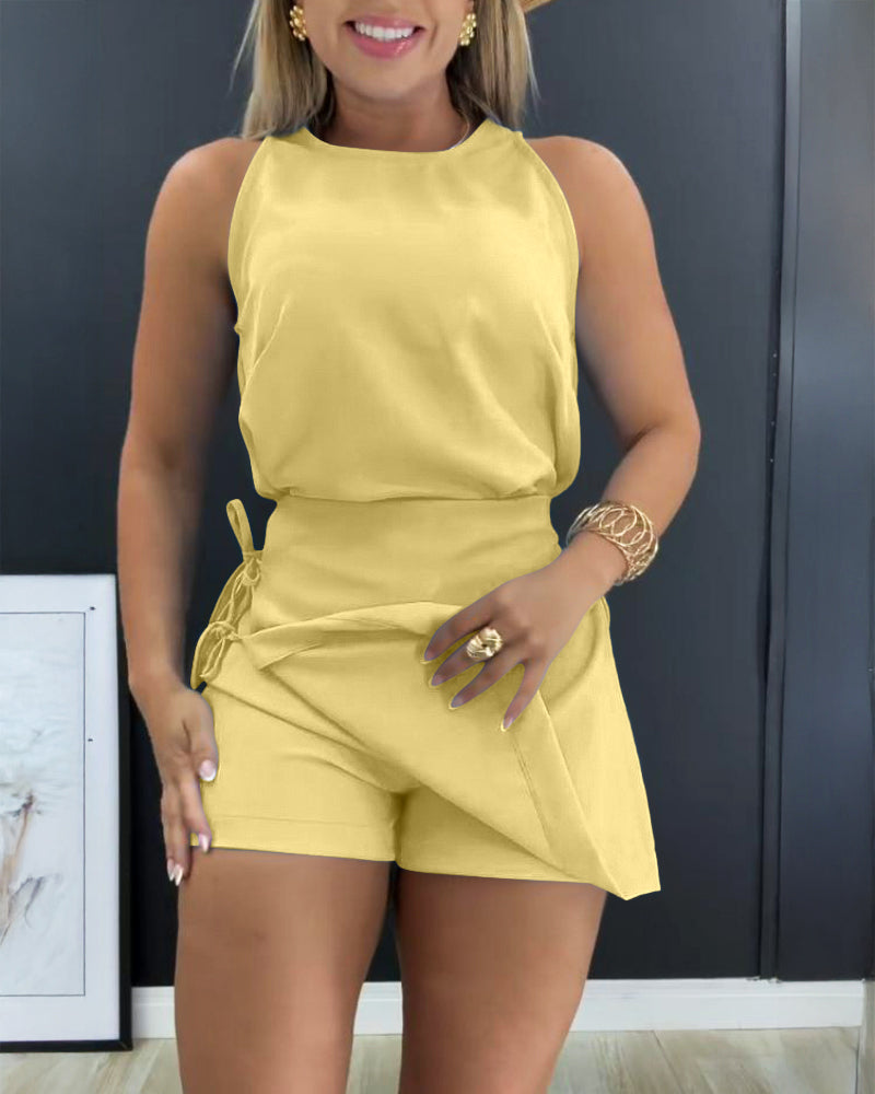 2 Pieces Outfit Round Neck Sleeveless Top and Side Tied Detail Elastic Waist Back Shorts Set