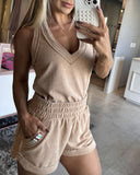 2 Pieces Outfit V Neck Sleeveless Tank and Casual Strechy Waist Pocket Design Cut Off Shorts Set