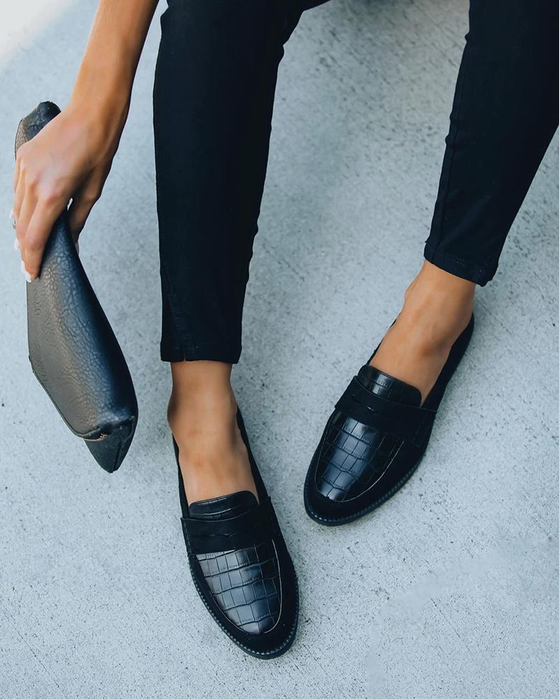 Solid Round Toe Leather Flat Loafer